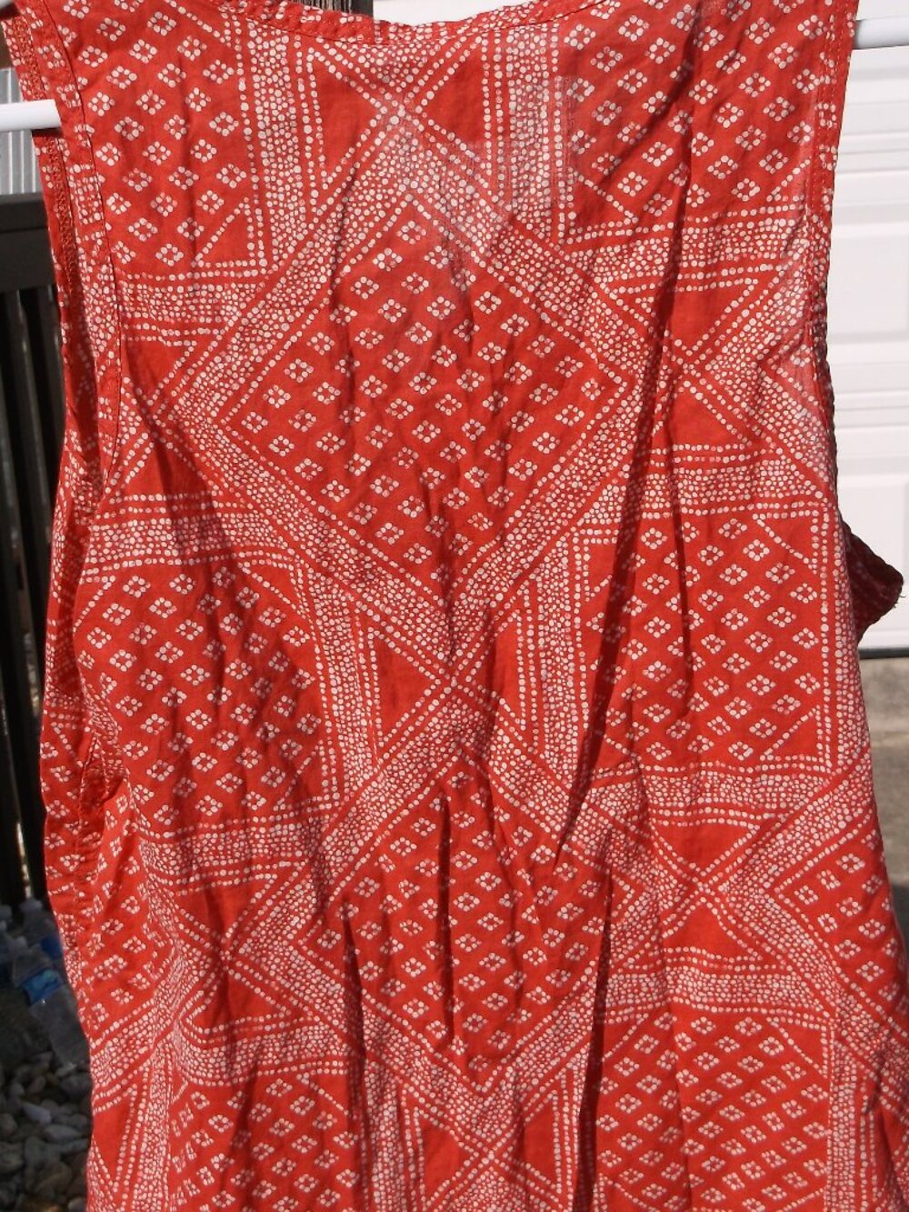The North Face Sleeveless Geometric Split V‑Neck Tunic – W, size 5 - Picture 2 of 5